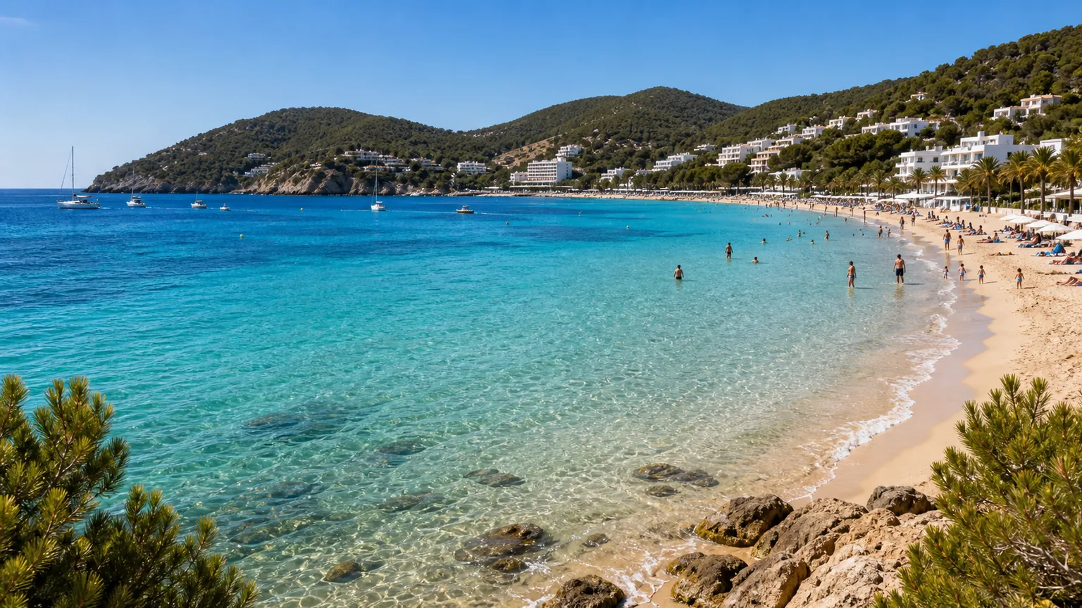 Cala Llonga: onde ficar e o que fazer